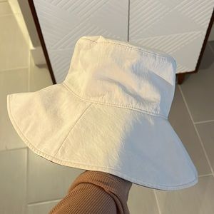 Lululemon bucket hat